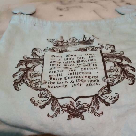 JUICY COUTURE SEATBELT PURSE - Picture 12 of 12